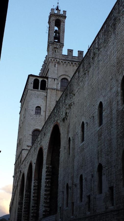 A Casa Di Cristina Apartment Gubbio Bagian luar foto