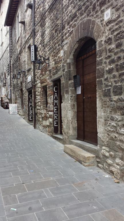 A Casa Di Cristina Apartment Gubbio Bagian luar foto